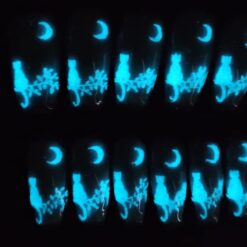 Alternative view of Moonlight Whiskers